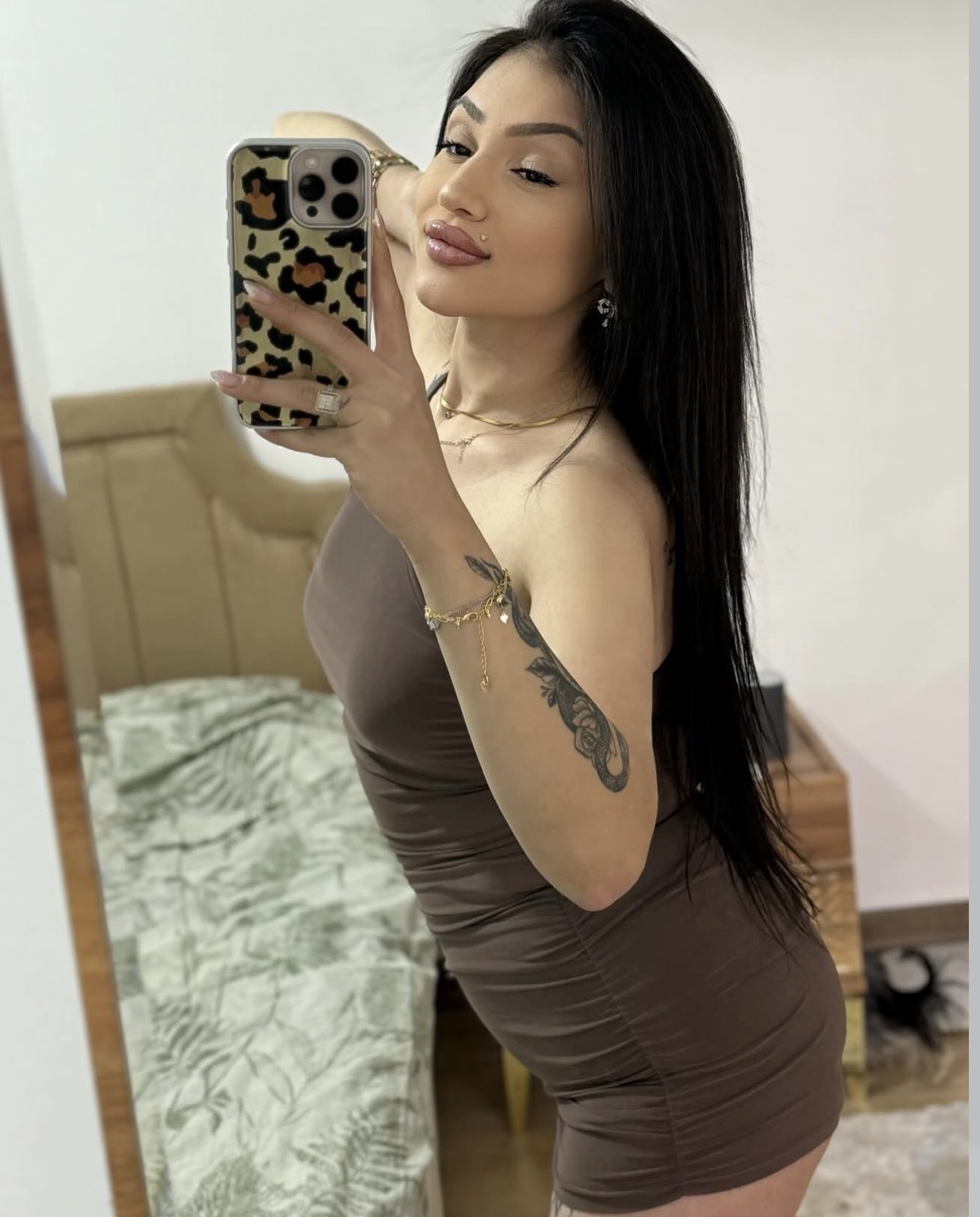 Kayalı Şaşırtıcı Bayan Bayan Escort Derya
