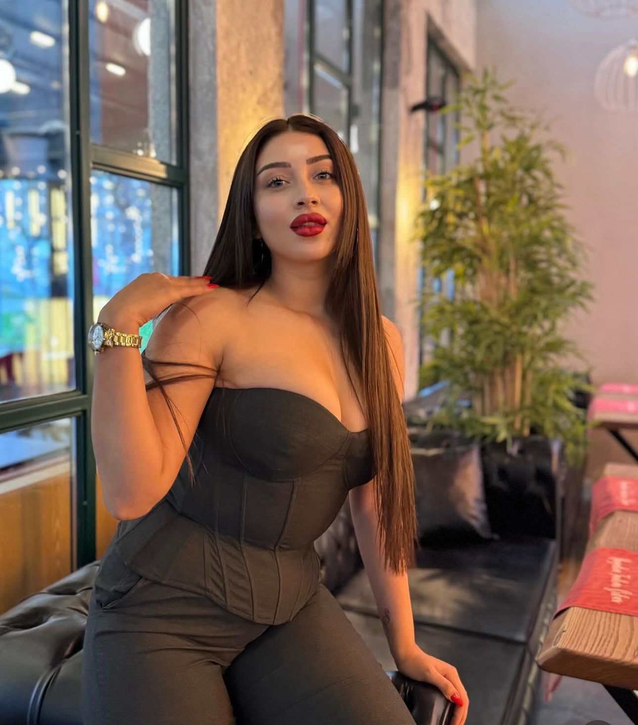 Aydınlı Alman Escort Bayan Feride