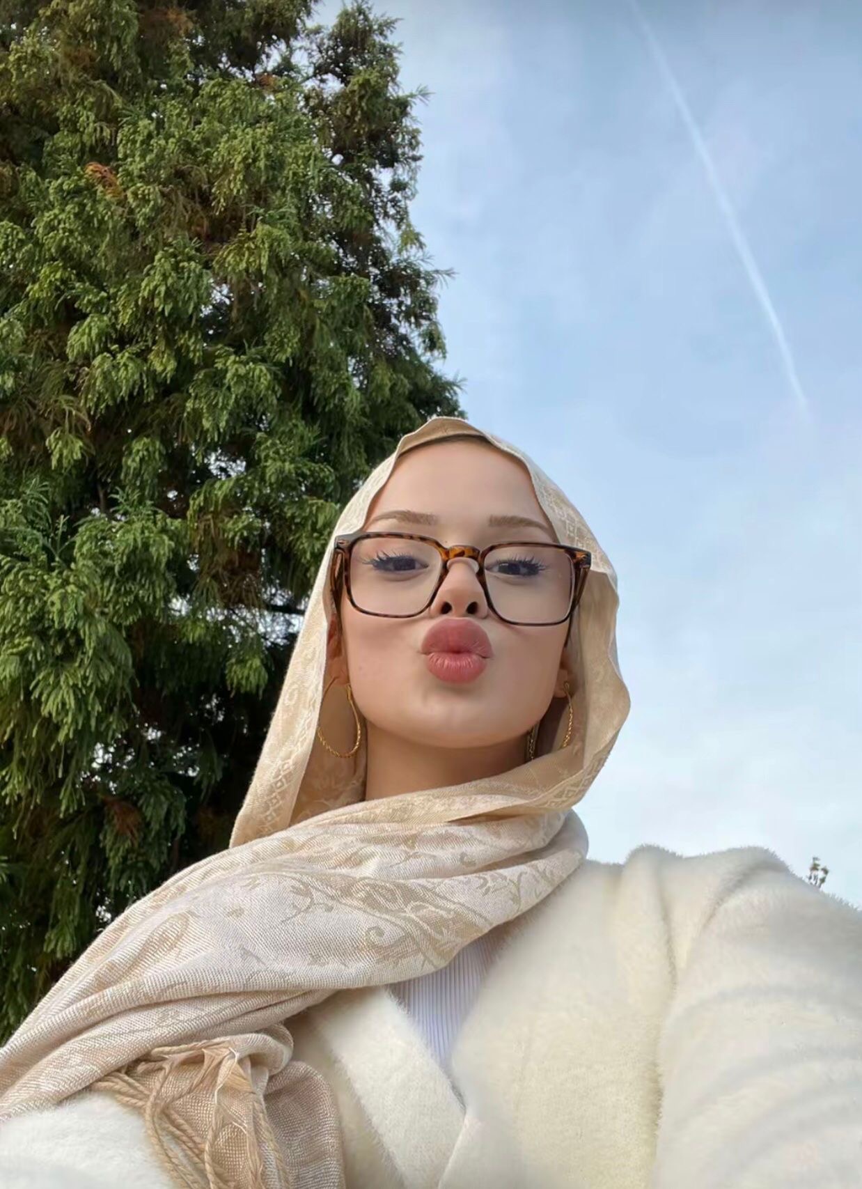 Karabeyli İdeal Kadın Bayan Escort Safiye